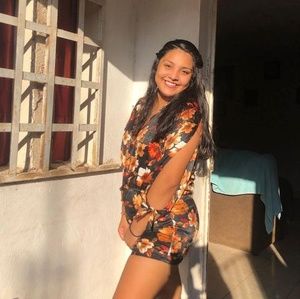 Meet your Posher, Crystal